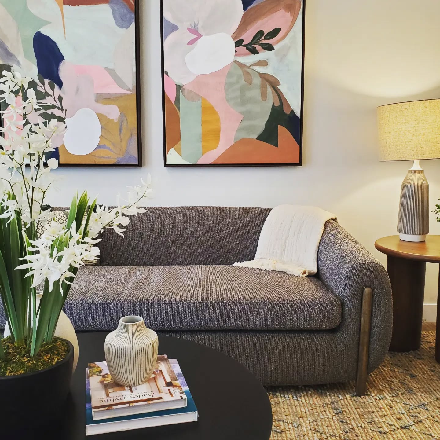 Just wrapped up this little pocket leasing center at the new Heatherwood Pine Hills Golf Community. So perfect!! #golfclubhousedesign #conantdesigngroup #codesign #leasingcenter #modelunitdesign #interiordesign