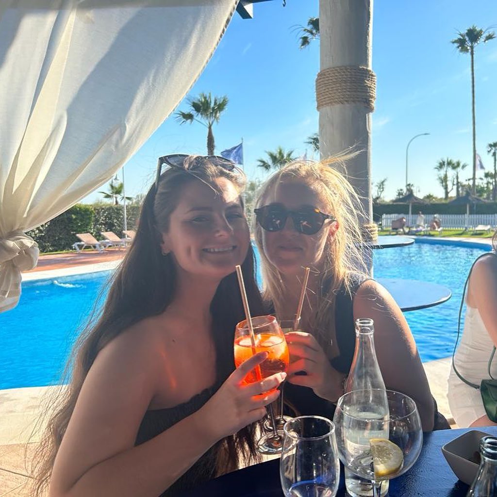 In love with you all xoxox
The 9 photos not too embarrassing for IG 🙃