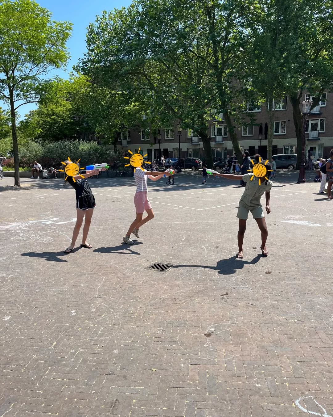 Watergevecht! 💧🌞
#boerhaaveplein #aldoende #amsterdam