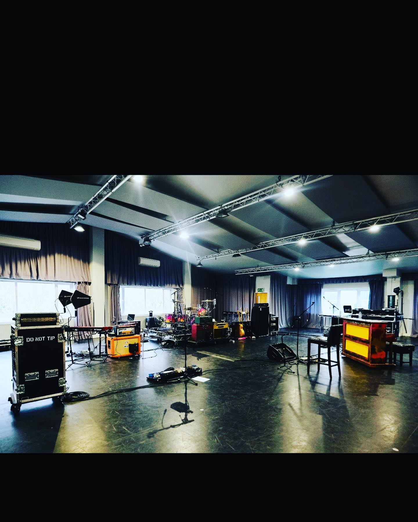 Come and work with us! Job description in the link in bio #livemusic #jobs #liveproduction #musictech #pahire #backline