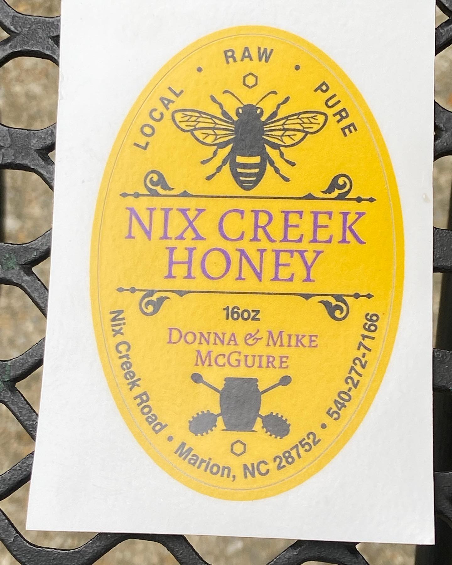 A lot of our club members are making new labels for their honey! This one looks great Donna!