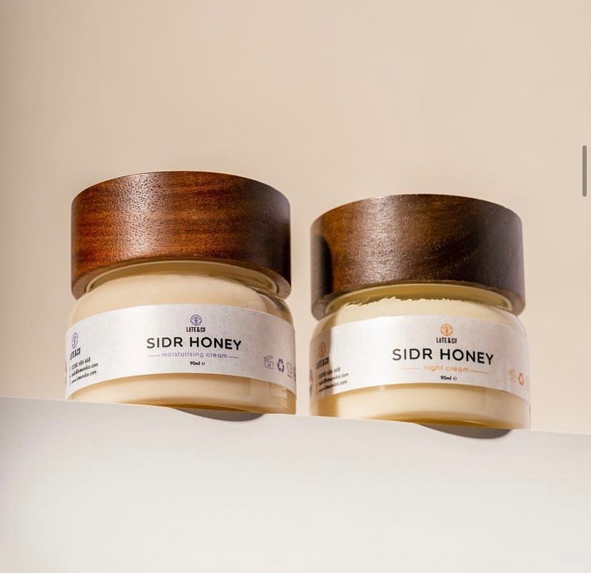 Discover the world's first Yemeni Sidr honey Skin creams that's been turning heads in GQ! Going all natural not only do you get better ingredients and results, but you also get a major boost in vour self-confidence.
.
.
.
.
.
.
#yemenisidrhoney #skin #beauty #honey #health #healthylifestyle #onlineshopping