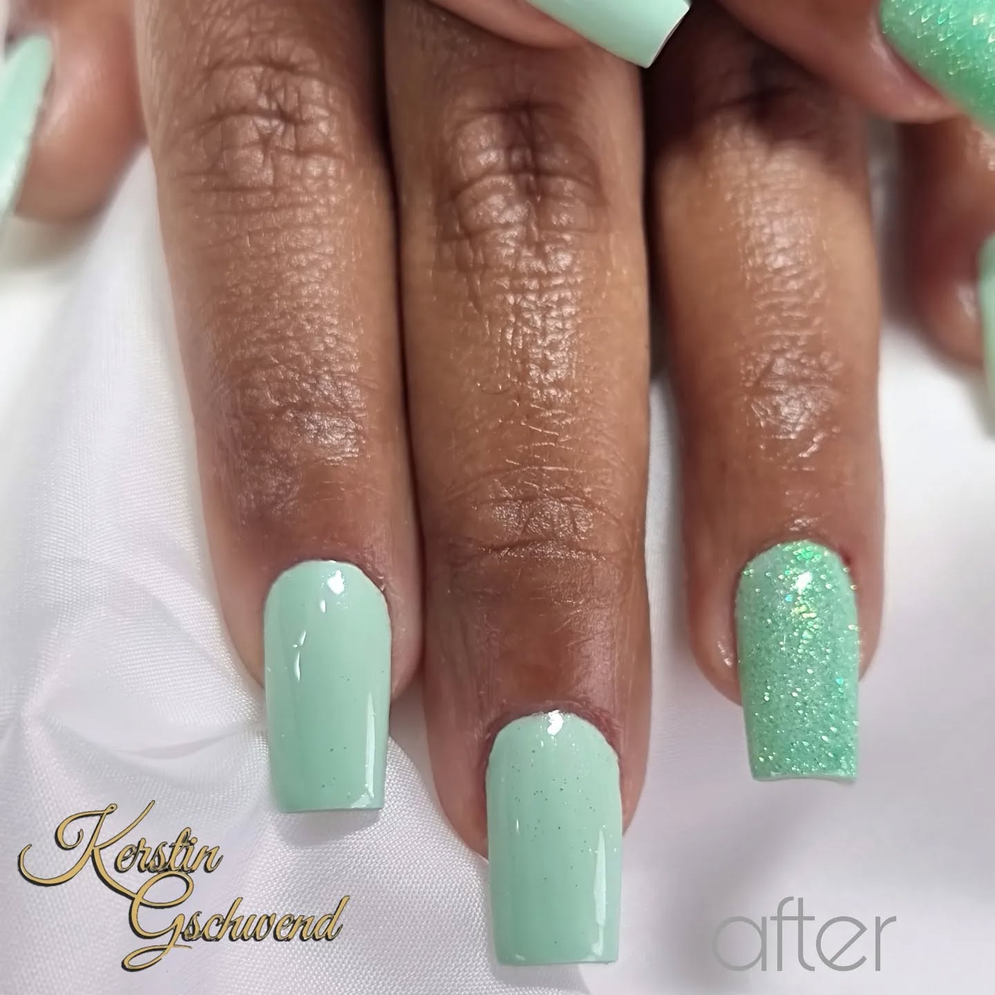 Nachher➡️Vorher➡️Produkte
@jet_set_beauty_nails
#gelnails
#nagelstudio
#konolfingen
#bern
#bernnails📍
#nailsart
#naildesign
#nailstyle
#nailsalon
#nailpolish
#instagrammnails
#manicure
#glamour