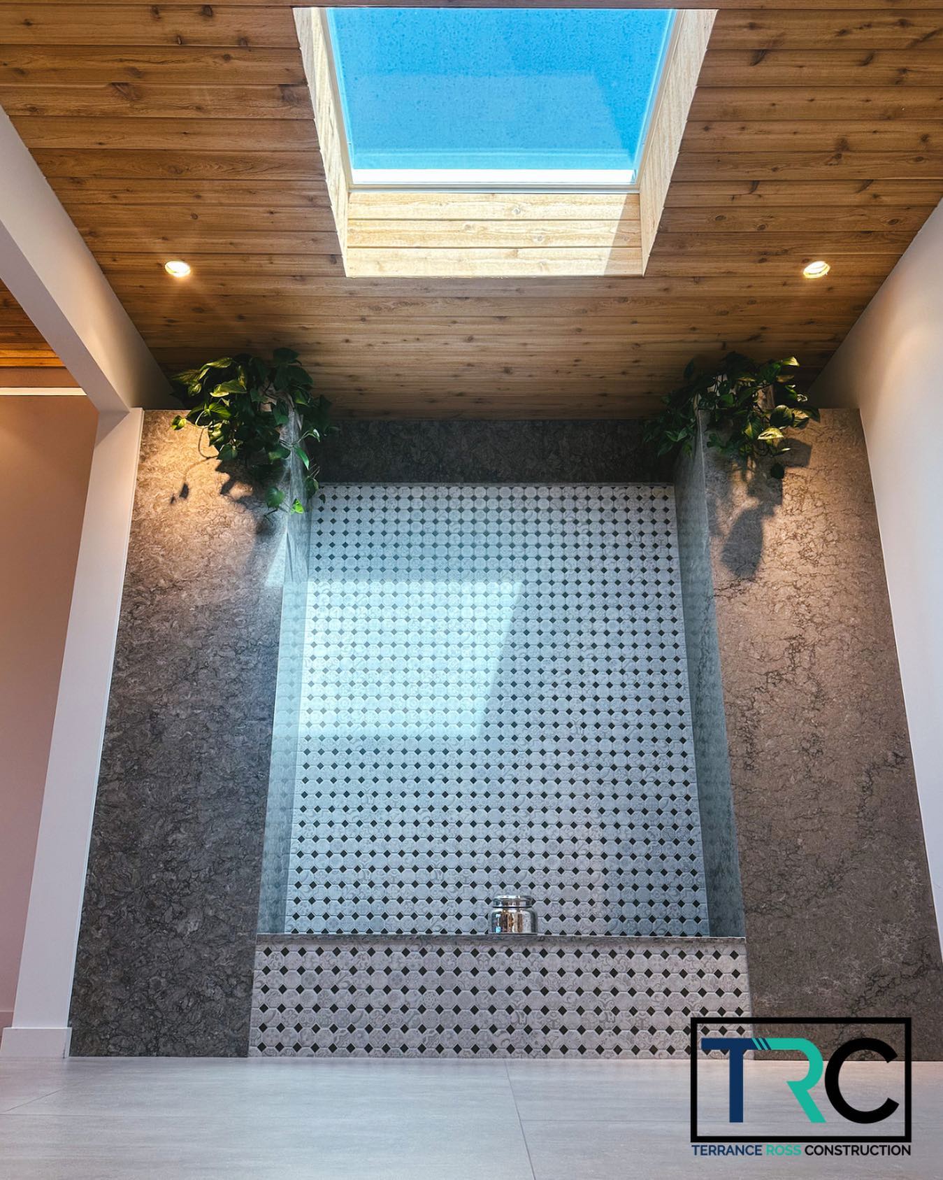 Combat the desert heat by making your home your oasis. 🏜️How are you staying cool in triple digit temps?