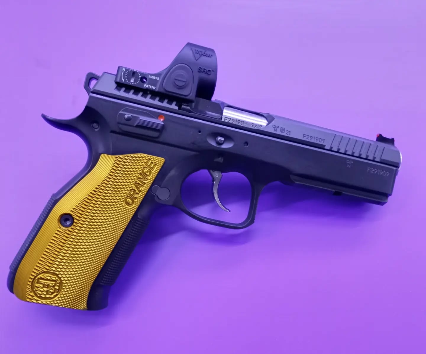 Fresatura per montaggio Red dot Trijicon SRO su CZ Shadow 2 Orange!!!
Per maggiori foto e info visita il ns sito alla pagina:
http://www.meschieri.com/index.php?route=information/information&information_id=12
#czshadow2 #cz #shadow2 #czshadow #czshadow2orange #shadow2orange #trijicon #trijiconsro #guns #reddot #gunwork #armeria #bustoarsizio #pistole #armi #poligono #passionearmi #customguns #armicustom #czcustom #gunshop #customizzazioni #pewpew #pewpewlife