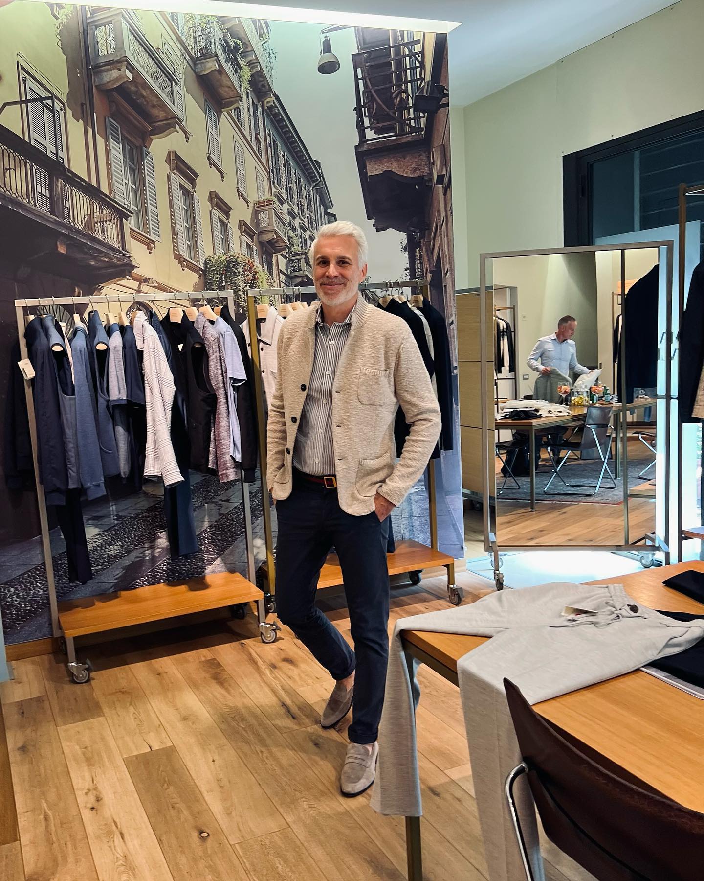 MAURIZIO BALDASSARI
.
.
Bald bei Jelen!