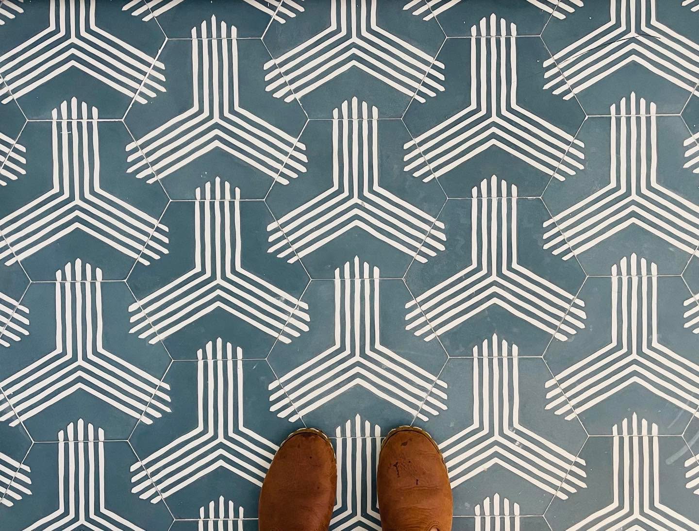 Graphic tile floor #interiordesign #marthasvineyard #tilefloor #chilmark