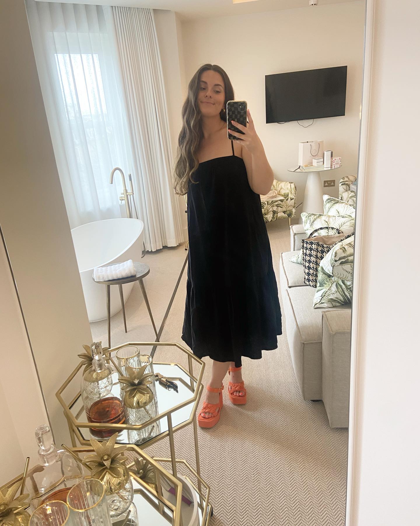 Dreamy night away with @oskiaskincare at the @thenicibournemouth — @thetapeagency and @harrietmorrall do the best stays. Forever grateful for this job. p.s. the Oskia Renaissance mask is bloody brilliant and so is the spa at the Nici