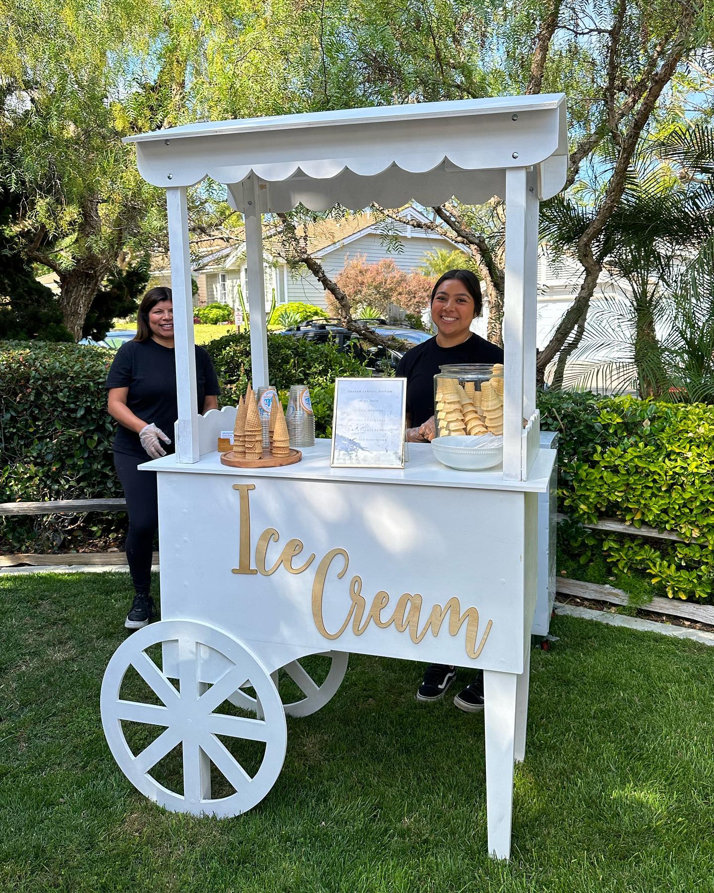 Sweets & Eats 🍦🍕