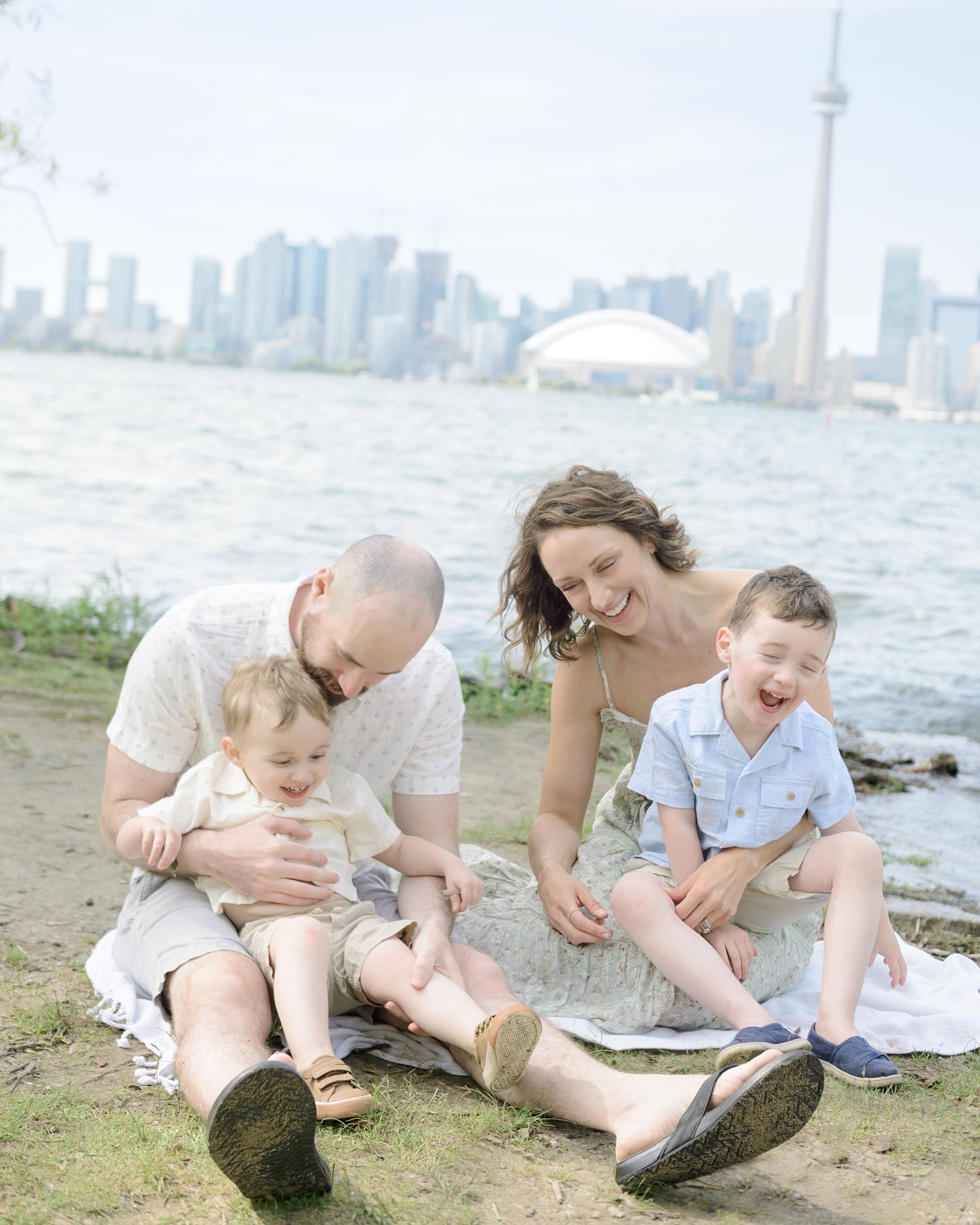 These little dudes definitely ran this session and I am not upset about it 🥰
.
.
.
.
.
.
#familyphotography #familysession #familylifestyle #familylifestylephotography #newbornphotography #maternityphotography #torontomoms #gtamoms #torontofamilyphotography #torontofamilyphotographer #torontonewbornphotographer #torontomaternityphotographer #torontoportraitphotographer #torontoeventphotographer #torontophotographer #gtaphotographer #ontariophotographer #portrait #themotherhoodanthology #familyinspo #naturallight #naturallightphotography #lightandairy #megmateraphotos