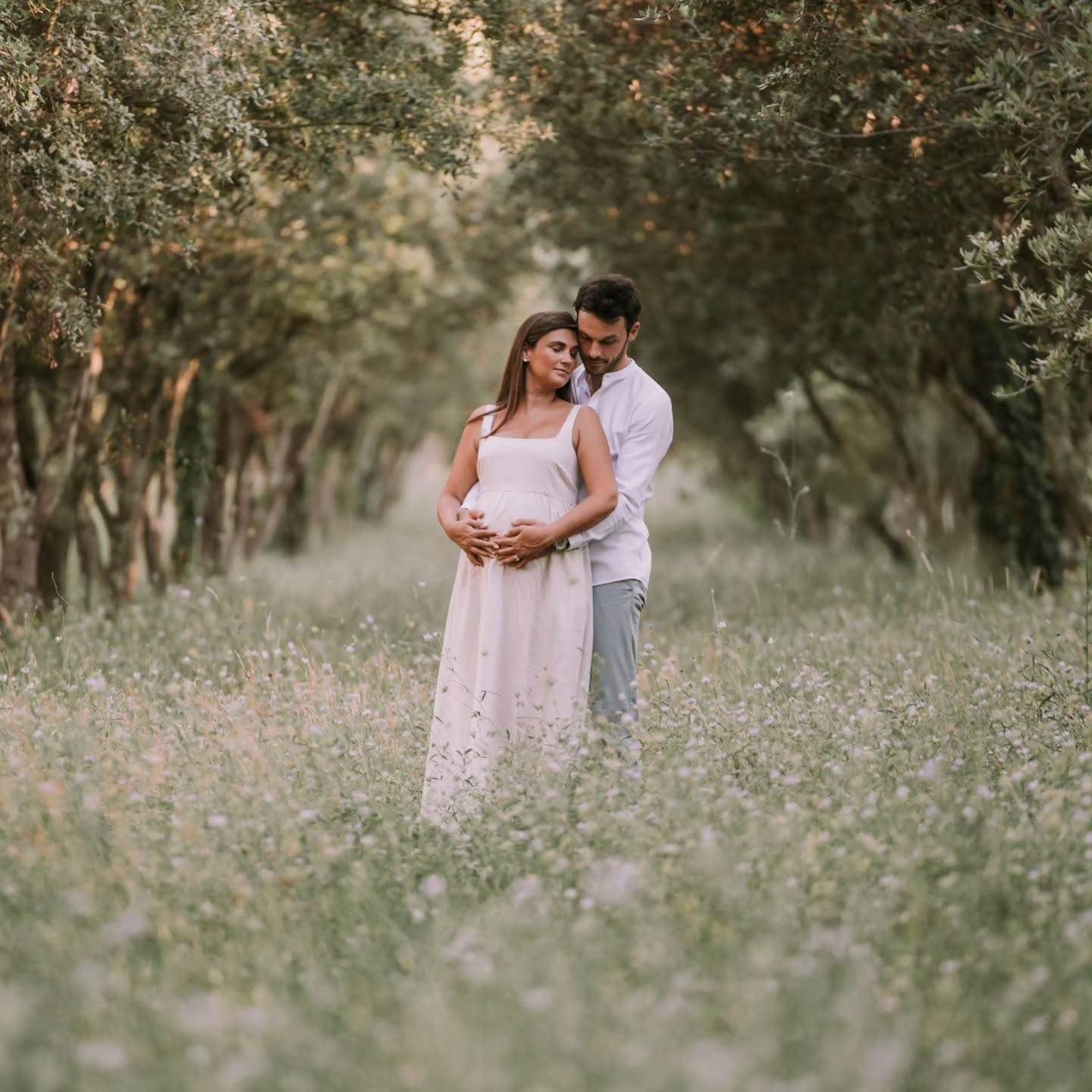 Quel plaisir de retrouver Y&M il y a quelques jours lors de leur shooting grossesse @domainedevalbonne 🍼👶
Lors de notre rencontre il y a deux ans nous étions déjà tombés sous le charme de ce magnifique couple.
Bravo au talentueux photographe @karma.stories.wedding
#shooting #shootinggrossesse #pregnantshooting #shootingenprovence #domainedevalbonne #lieudexception #domaineprovence #oliviers #lavander #lavande #chenetruffier #southoffrance