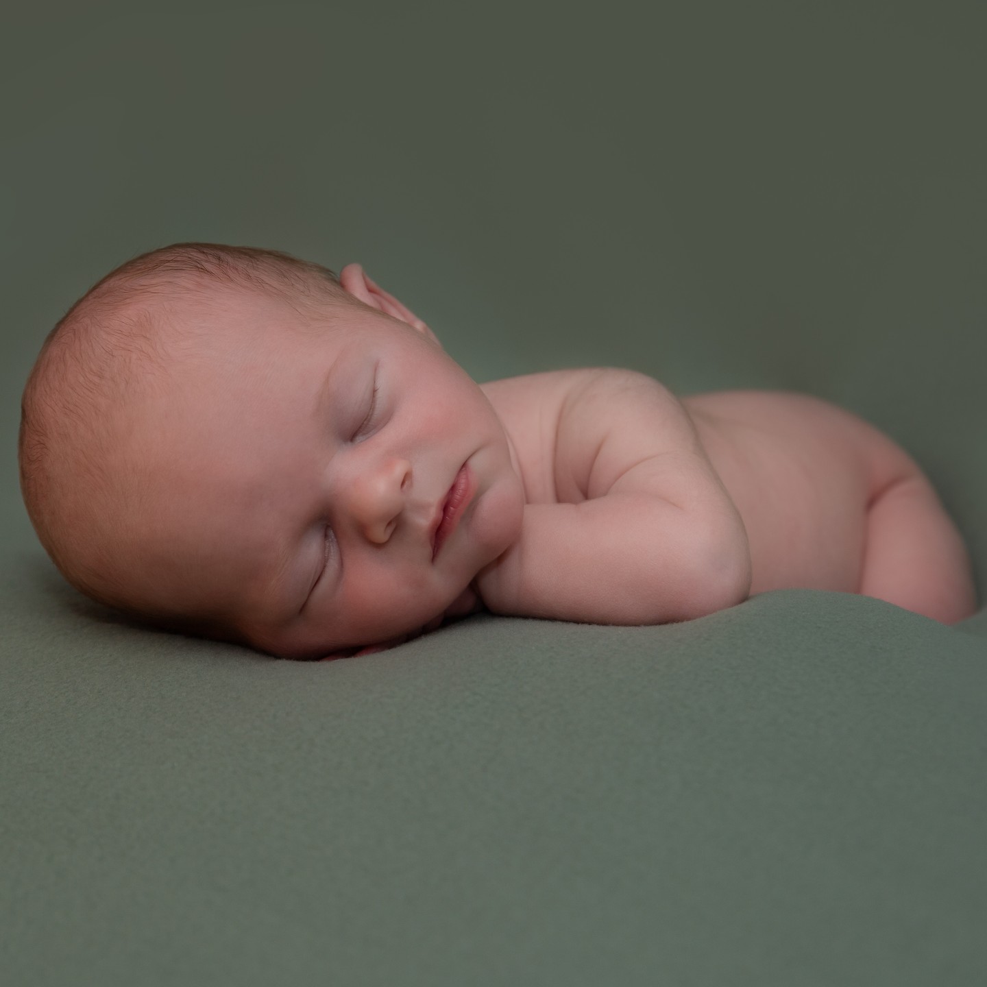 Little Elvis dreaming sweetly....
.
.
.
.
.
.
.
#sjrichardsonsphotography #newborn #newbornphotography #bensonphotographer #oxfordphotographer #familyphotographer