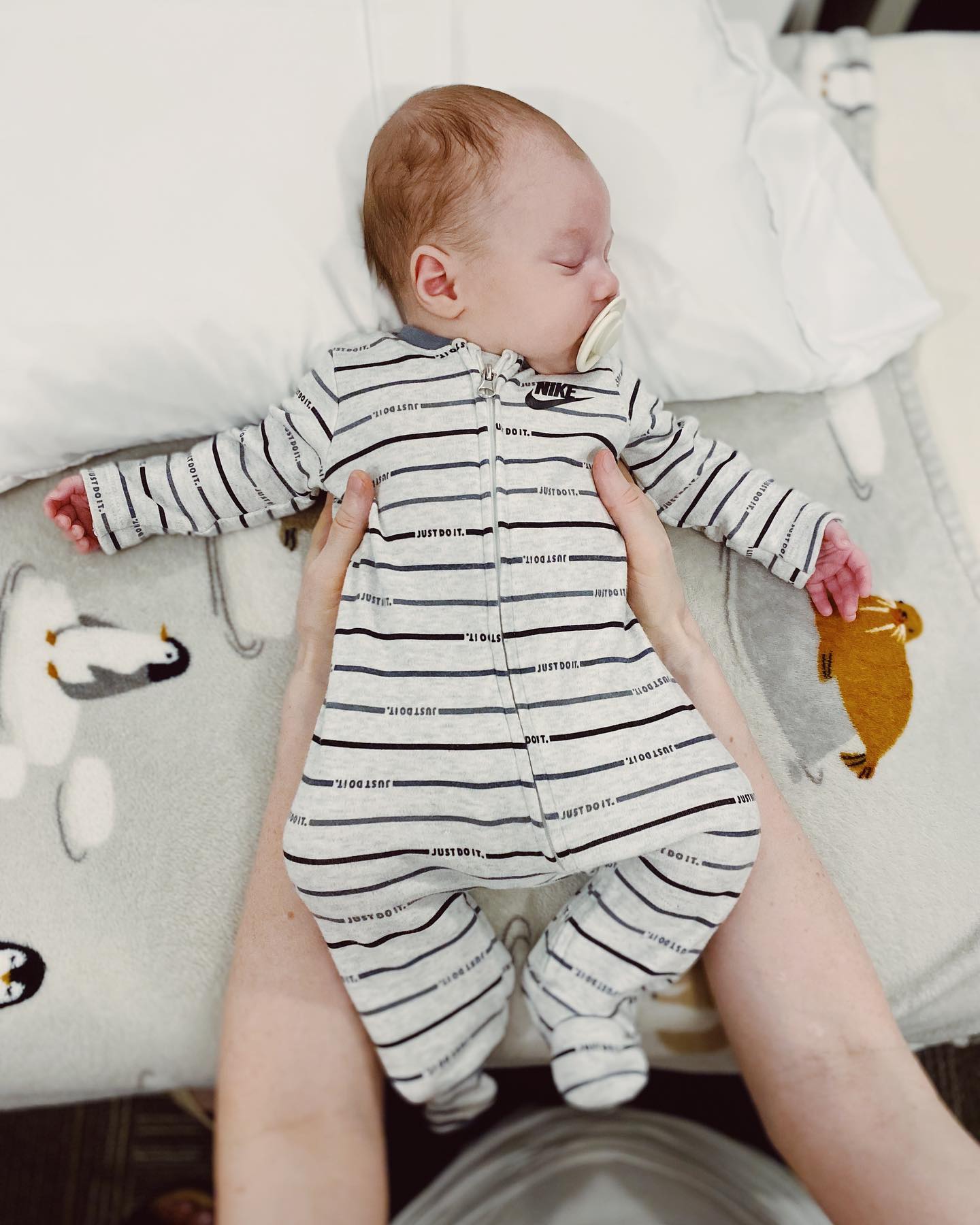 Look who is looking to the left 🥰.
Treatment can help with rotational tensions.