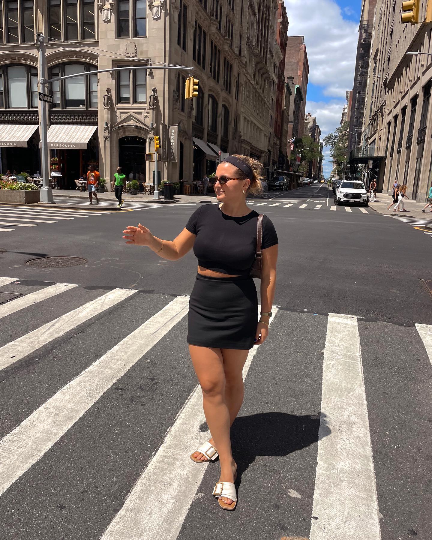 the subway in the summer is what i imagine hell to feel like❤️