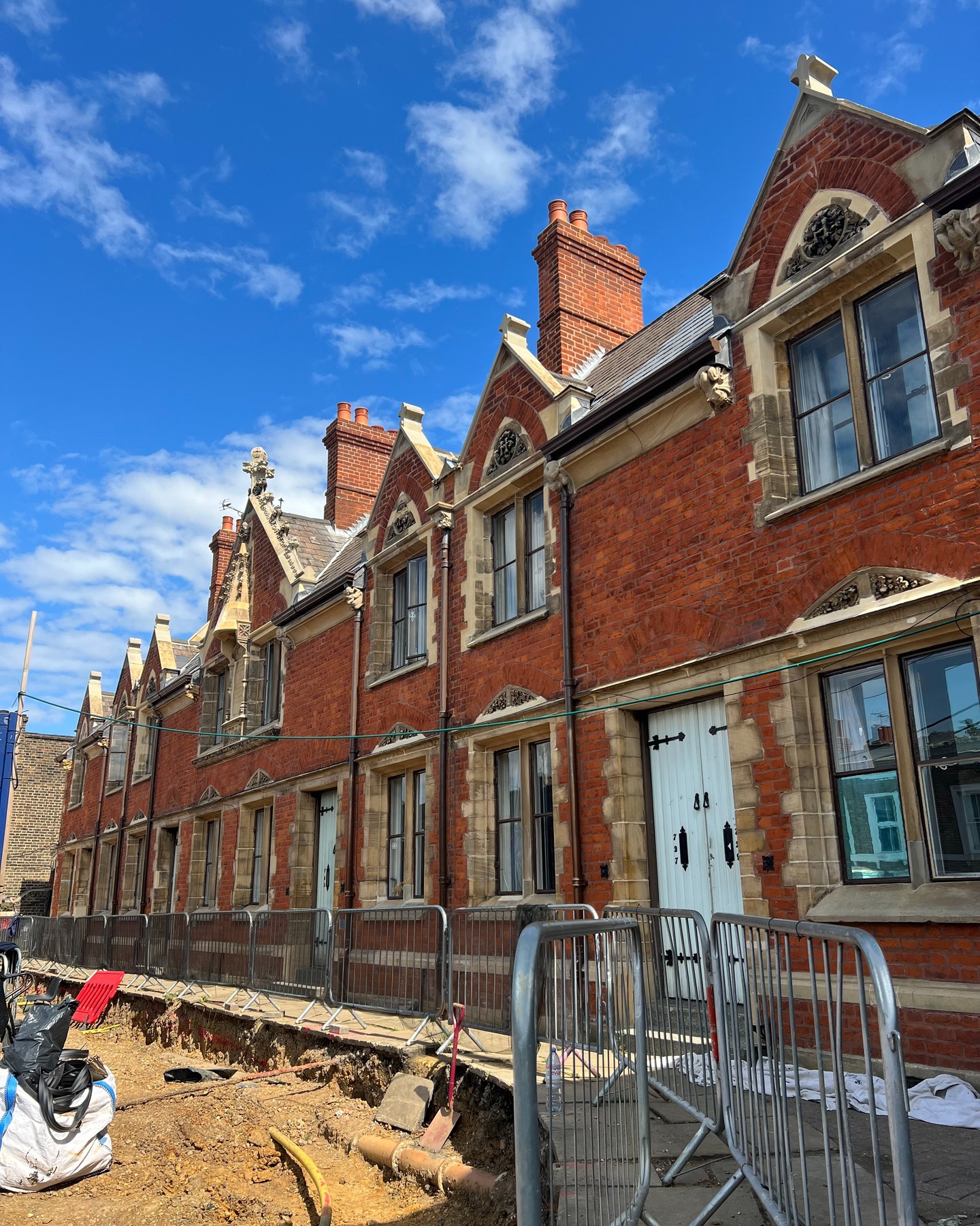 The ongoing major works at Hibbert Almshouses in Clapham is the first significant renovation project on the building since the 1980s. The works encompass a range of improvements, including stonework renewal, roof repairs, and the introduction of equal access to the rear garden.
Working with architecture firm Bates Zambelli, the overall fabric of the building has been meticulously renovated, with skilled stonemasons adding several delightful new gargoyles.
This project ensures the durability of the building for future generations, hopefully preventing the need for high-level maintenance for the foreseeable future! š ļø
#BuildingManagement #BlockManagement #LondonBlockManagement #Renovations #Clapham