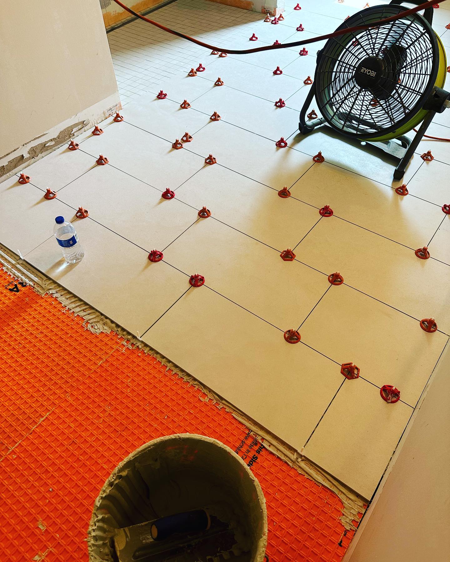 In progress @schlutersystemsna bathroom. Barrier free Kerdi tray, Kerdi Linear Drain System and DITRA floors. Best products in the game!
#schluter #tile #bathroom #remodel #subwaytile #shower #kimbletile