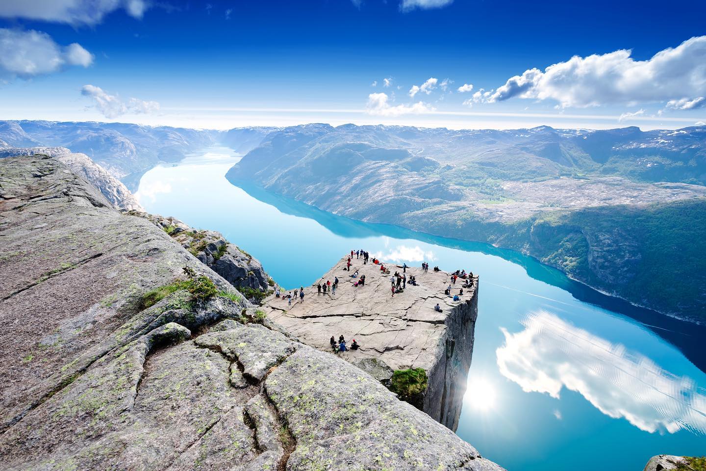 📍Travel tips: PREIKESTOLEN
The most iconic landmark in Norway 🇳🇴
⛰️Preikestolen, which was formed more than 10.000 years ago is the most iconic natural landmark in Norway. From the top of the 604 metres high cliff, you will find the most dramatic views that Fjord Norway has to offer.
⛰️The hike to Preikestolen is of moderate difficulty. In total, the 8-kilometer hike takes about 4-5 hours (round trip). The trail, which has significant shifts in terrain, includes swampland, forests, and stone stairways built by Nepalese sherpas.
#vanlife #vanlifestyle #luxurylifestyle #explorenorway #exploreoslo #campervan #camperlifestyle #campervans #oslo #norway #campingtrip #luxurycamping #getaround #getaroundnorway #northernlights #northernnorway #booking #opplevno #lofoten #campr #utno #visitnorway #visitoslo #visitlofoten