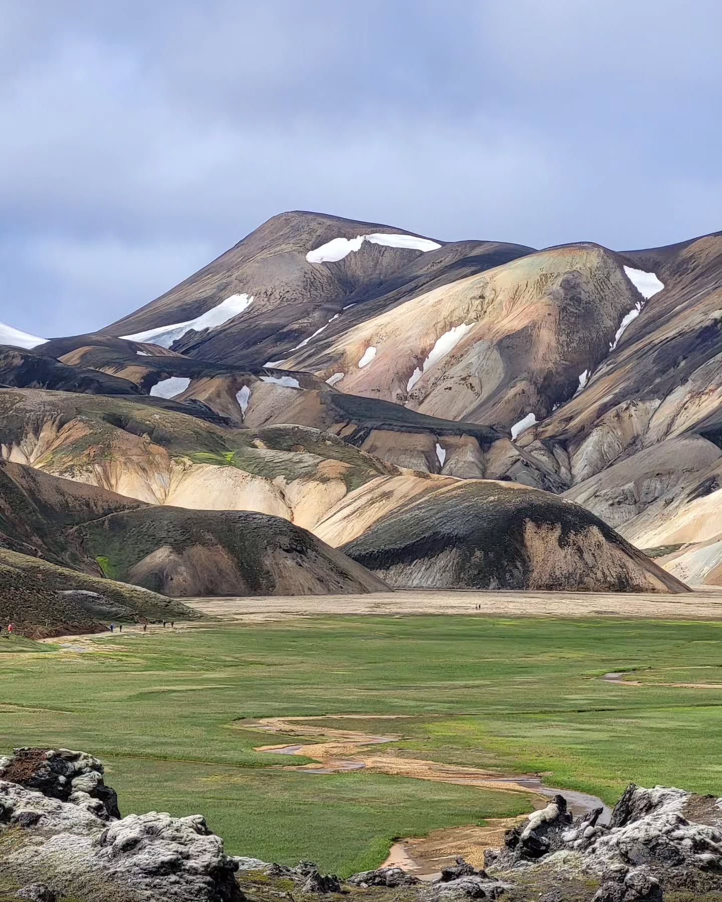 Landmannalaugar Iceland 2023 🥾⛰️🌞
#notfromthisworld #iceland #nature #mountains #landmannalaugar #highlands #amazing #likeapainting #loveit #unbelievable