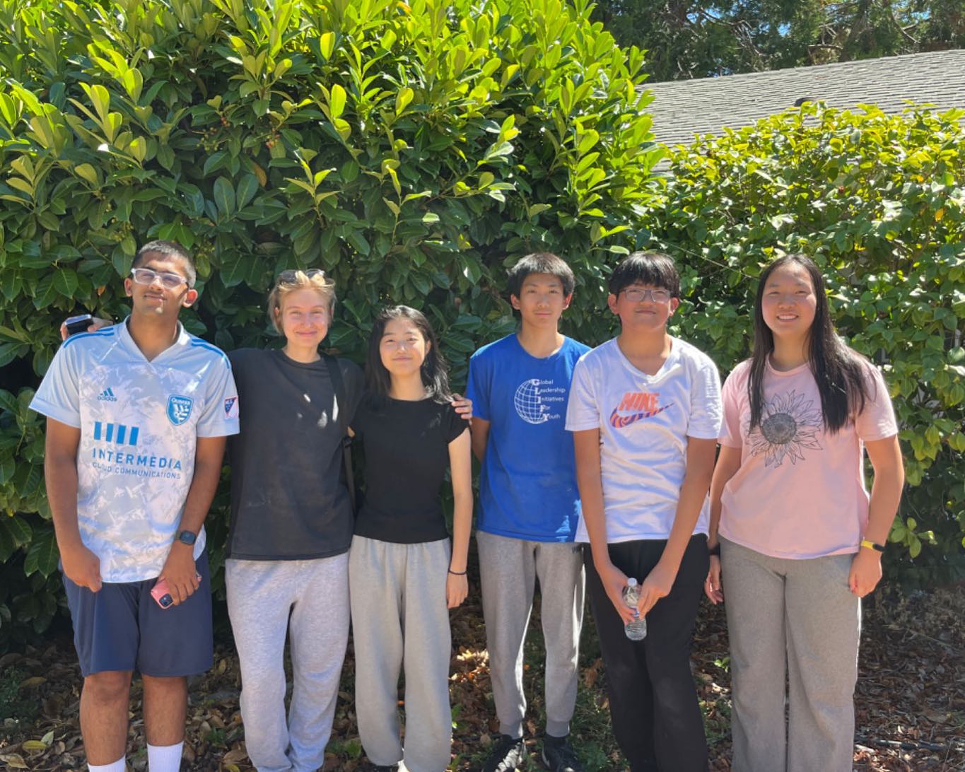 July Tap Trip 🌻
Tap members focused on helping mend Fou Bao Shan’s community garden. In addition, we also sorted donated crayons to be made into new ones for kids.