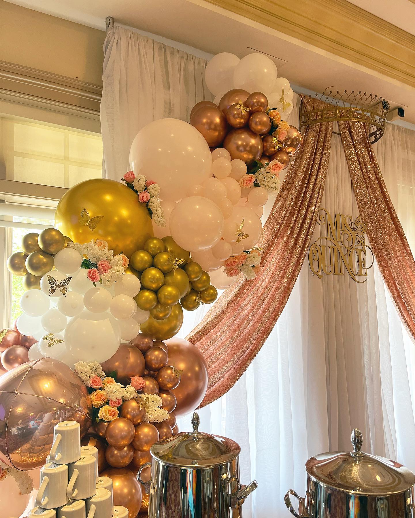 Elegant & Girly 💝
•
•
•
•
•
#butterflyballoon #floralballoons #quinceanera #pinkflowerballoons #balloongarland #balloondecor #balloondecorations #customballoons #birthdayballoons