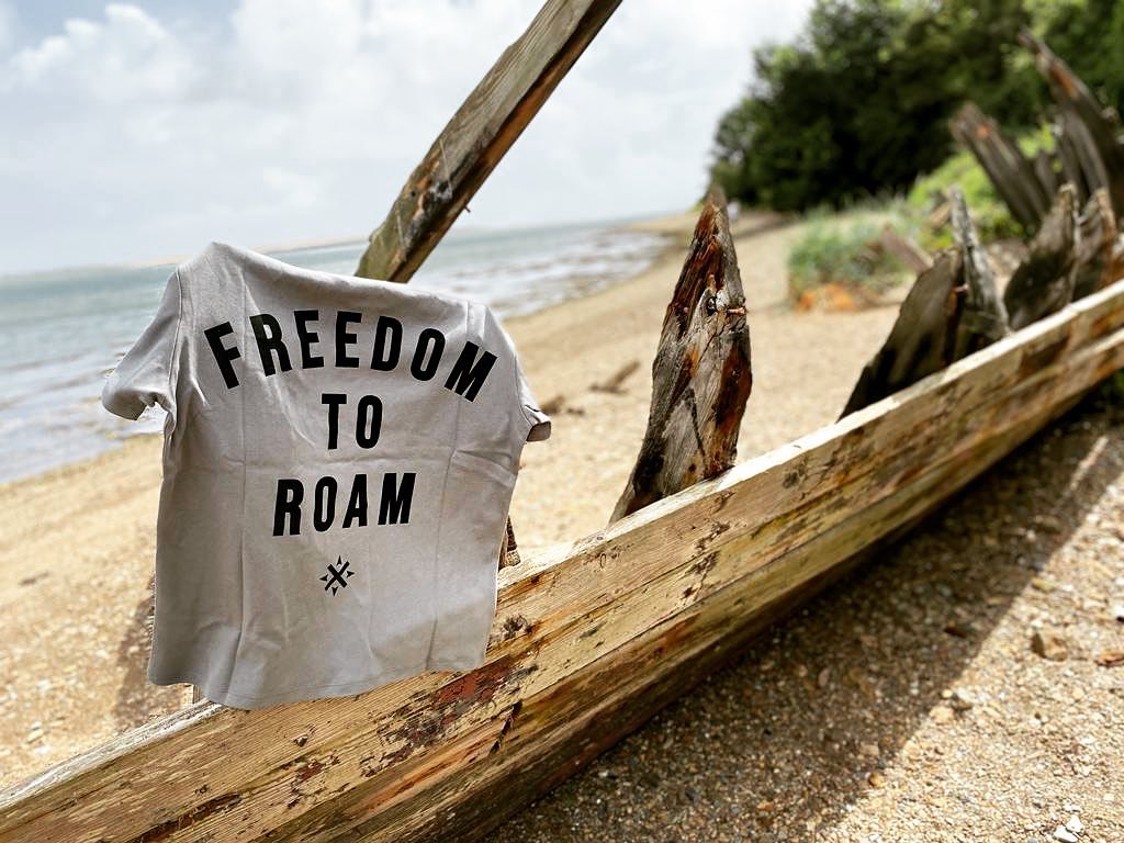 Wherever I lay my top that’s my home
#freedommovement #freedomtoroam #travelclothing #travelstyle #clothingbrand #backpackerstory #backpackerz #irelandtravel #beautifulireland