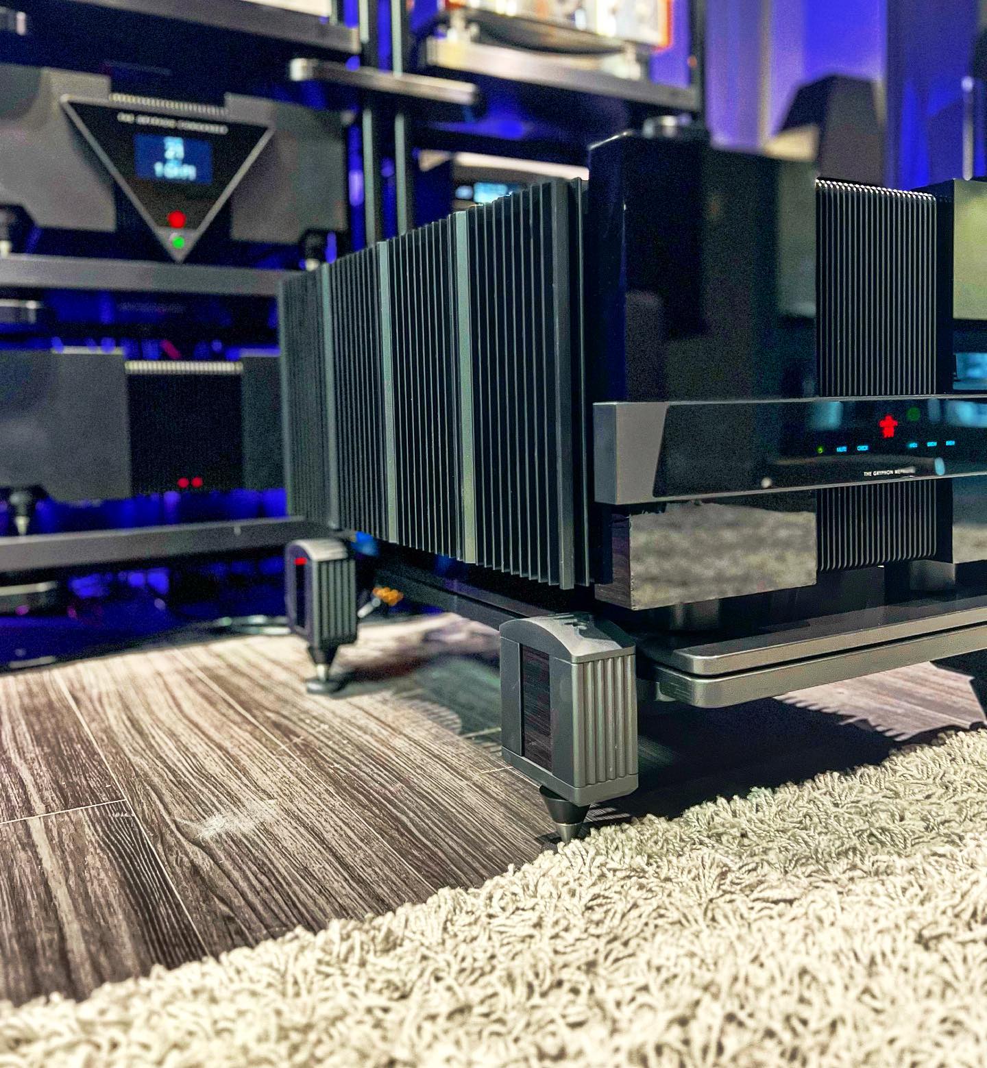 We are about to have some real fun with 350 watts of pure class A amplification #mephisto