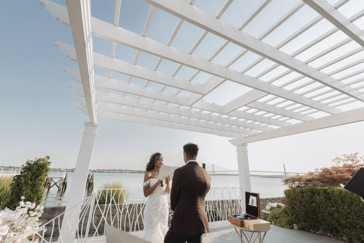 Exchanging vows overlooking the city
.
Just sharing some sunny vibes on a sunny day. Happy Saturday Y'all!
.
.
.
.
.
.
.
.
#weddingphotographer #weddingphotography #weddingphotos #bride #groom #brideandgroom #weddingceremony #weddingday #hudsonvalleyphotographer #hudsonvalleyphotography #ctweddingphotographer #ctweddingphotography #nycweddingphotographer #nycweddingphotography #fearlessphotographers #rangefindermagazine #junebugweddings #lookslikefilmweddings #caratsandcake #authenticlovemag #weddingwire #theknot #brides #bridesmaids #westchesterweddings #lohud #newyork #hudsonvalley #love