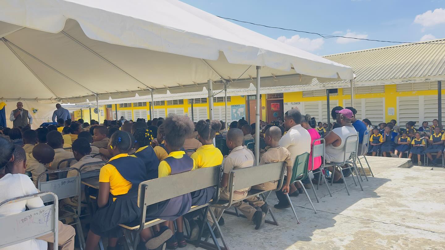 " The Roy Thompson Foundation”, is dedicated to nurturing the dreams and aspirations of children and families, irrespective of their socioeconomic status. Through our various programs, we endeavor to uplift spirits and create a brighter future for these communities.