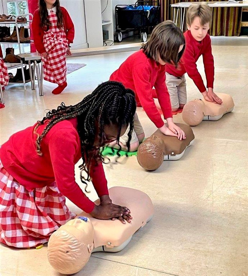 And busy in the Elementary…First Aid; Growing Tomatoes; Constellations; Making Chutney; Dressing Up; Arthropoda; Stag Beetle etc….
#montessoriprimary #montessorikent #montessorinursery #montessoripreschoolkent