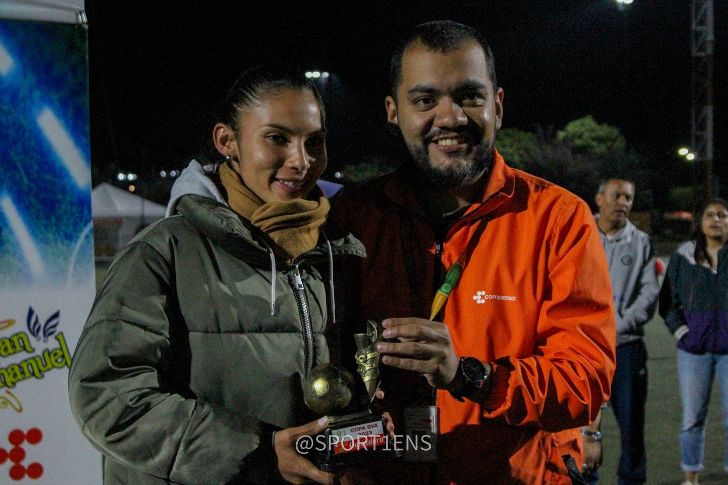 Les presentamo a la goleadora de esta III edicion de la Copa GVA.... @estefania.ordonez.10236 marco 8 goles y se queda con el primer lugar
@sport1ens
@panemanuelbogota @deportescompensar @balonesgolary @vivetvcolombia @gatoradecolombia
#juntoshacemosunmundomejor #futbolfemenino #futbol #femenino