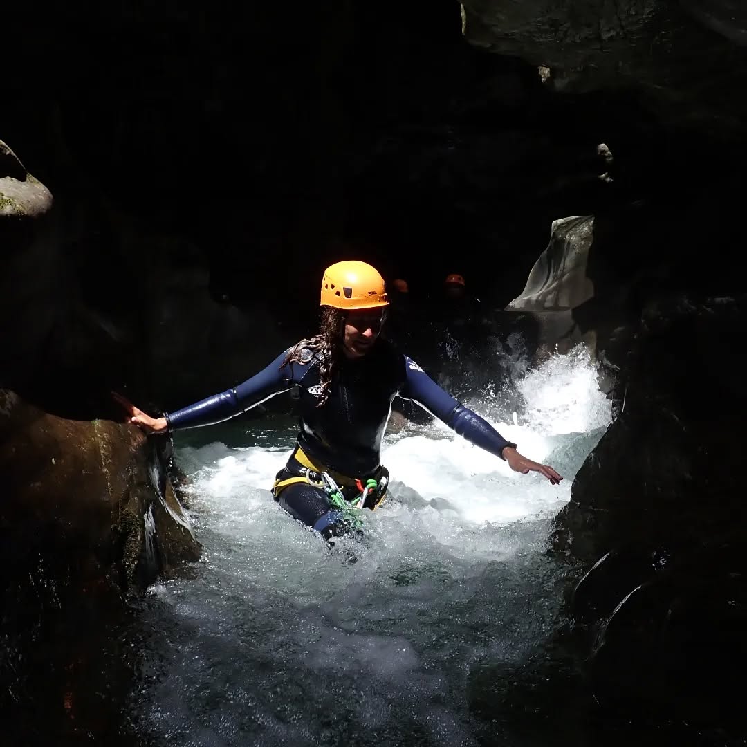 ¡Se acabo Agosto, dandonos instantes y momentos únicos en los mejores barrancos de Huesca!
¡La temporada no ha terminado y seguimos dándolo todo en Septiembre en Ainsa, capital Europea del canyoning! 💚
¡Salida todos los días, reservas online!
www.wearecanyoneers.com
.
.
.
.
.
.
#ainsa #ordesa #barranquismo #cayoning #boltaña #torla #huescalamagia #pyreneeen #pyrenees #pirineos