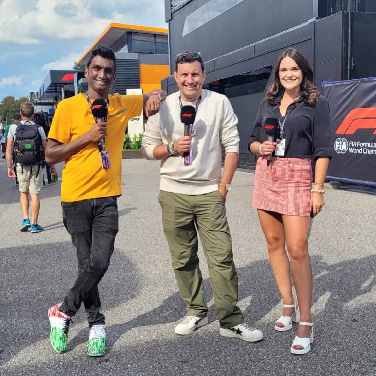 Seen in Monza! ๐ฎ๐น๐ฅ
#f1 #customshoes #customnikeairforce1 #monza #italiangp #italianflag #italy๐ฎ๐น #italianshoes #monzaf1 #f1tv #f1live #shoeartist #shoepainting