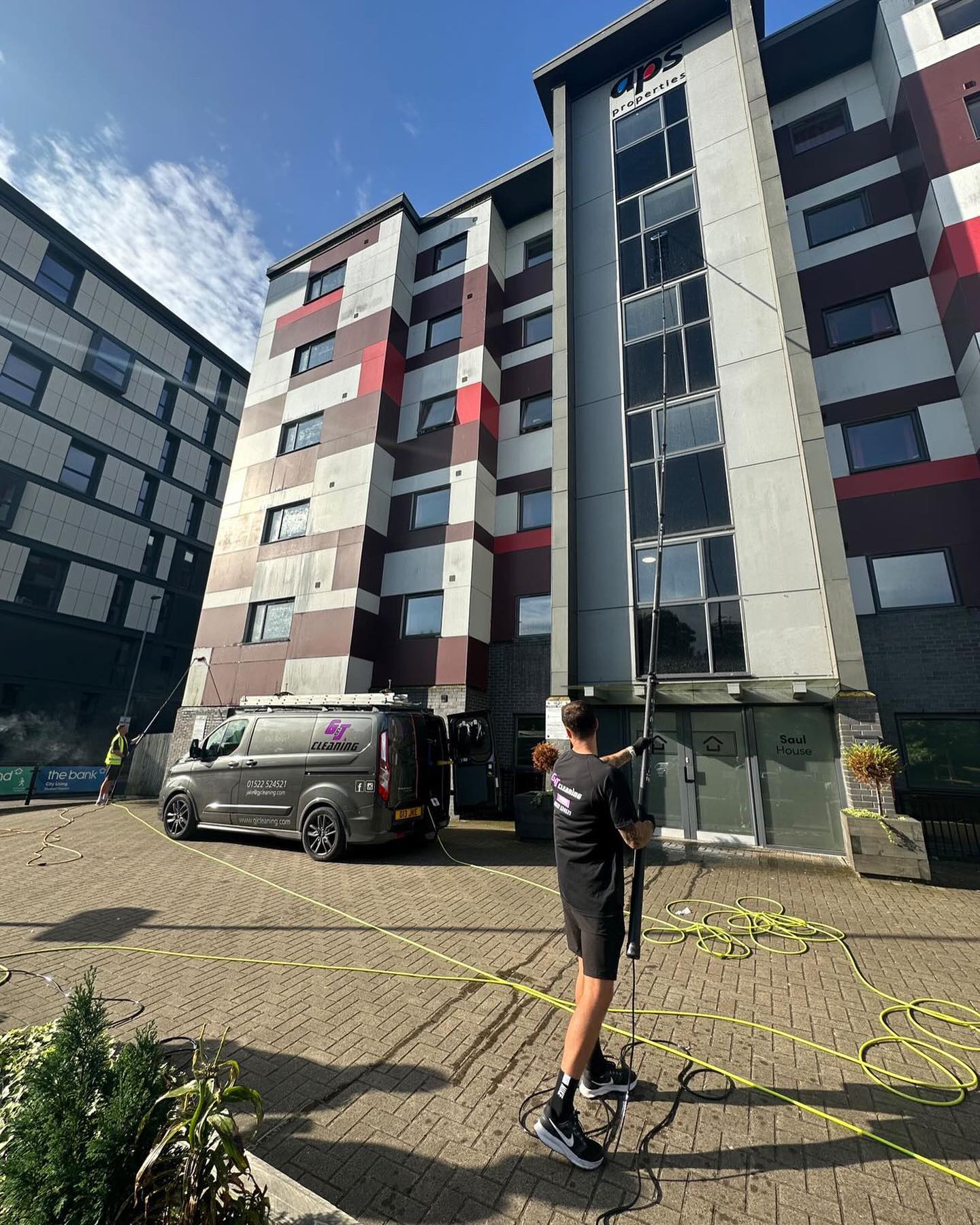 Annual clean for @apsstudentlincoln , Lincoln’s finest student accommodation completed✅🙌🏼 working in a weather like today makes everything x1000 better ☀️🕶️