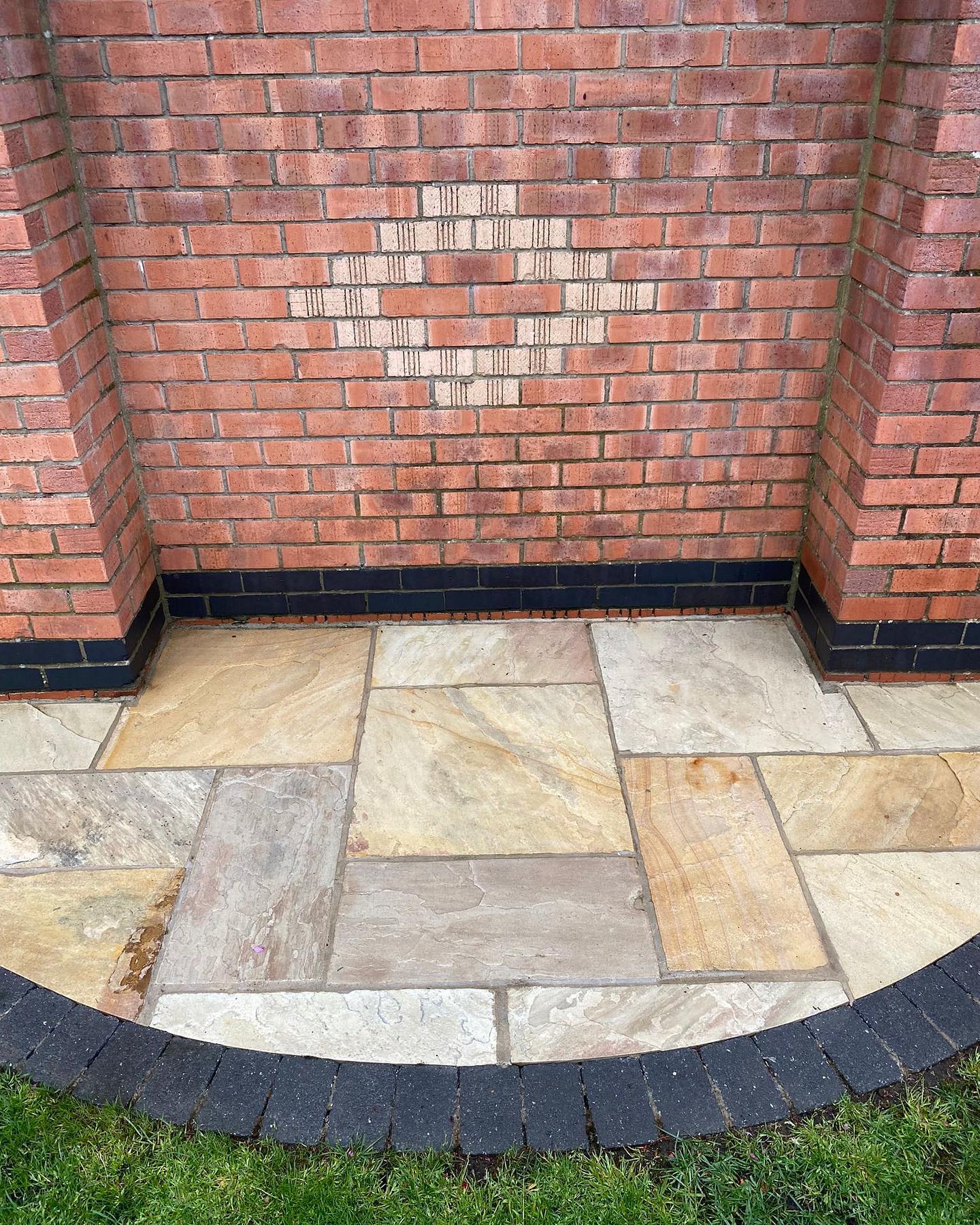 The difference is 🤯 SWIPE to see the difference!!!
#window #windowcleanerproblems #windowcleaninglegends #windowcleanersofinstagram #windowcleaning #windowcleaner #windowcleaninglife #guttering #guttervacuum #lincoln #lincolnshirelife #lincolnshire #lincolnbusiness #lincolnbusinesses #externalcleaning #externalcleaningservices #outsidecleaning #gjcleaning #gjcleaningservices