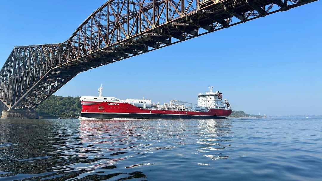 Ramelia heading for anchorage ⚓️🇨🇦