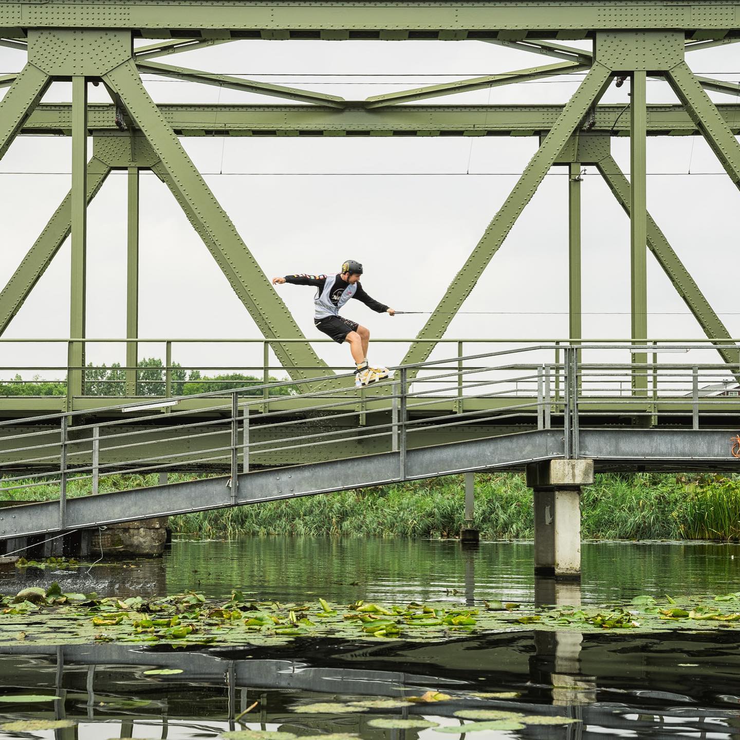 @backwardsboards at @wakeboardstreetjam a couple days back. Still hyped about the event 🔥
📷 @scowl_broccoli
#pulledbysculpture