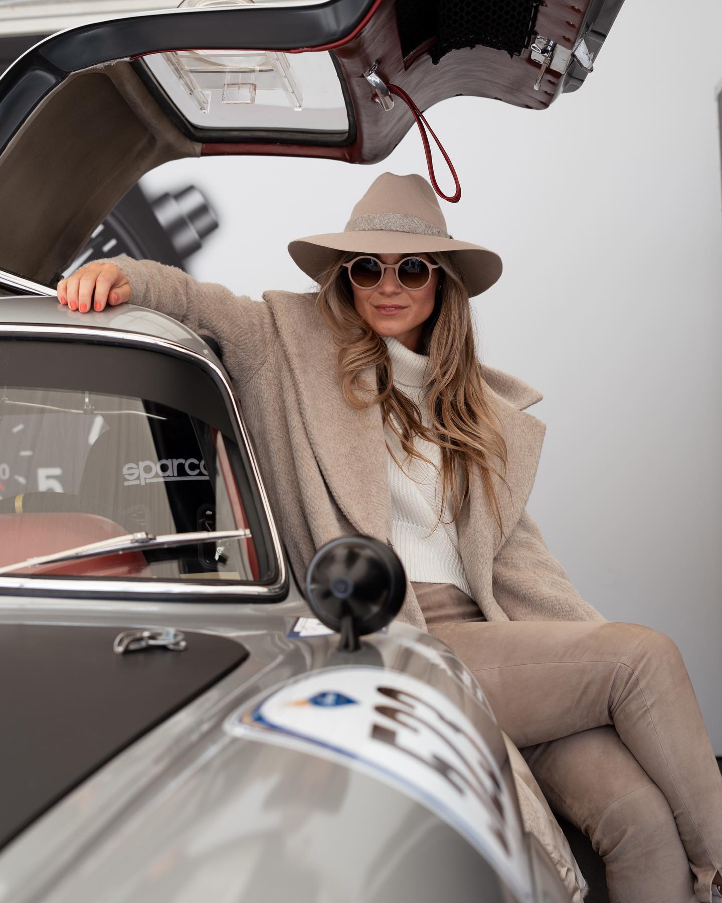 Thank you Arosa ClassicCar 2023!
📸: @idea__ch
#arosa #classiccar #boutiquejelen #fashion #fotoshooting #newcollection #autumn #winter #outfits