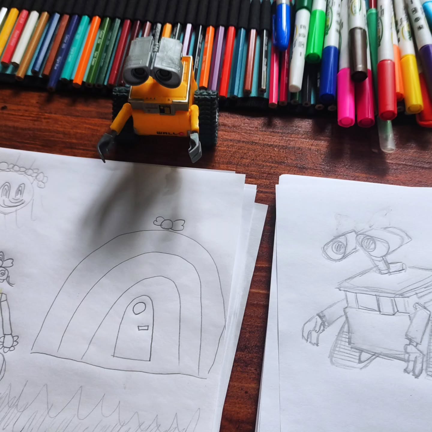 Junior class (5 to 6) exploring life drawing with toys, character design, watercolors & Comics. #class #TheWizardWorkshop #characterdesign #comics #lifedrawing #watercolors