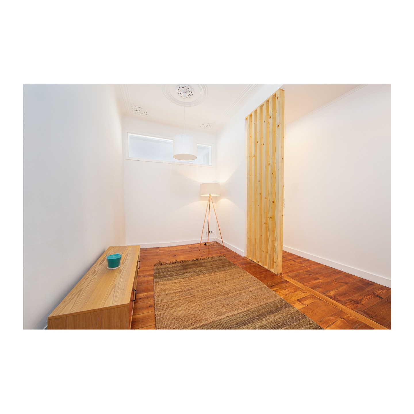 ~ APARTAMENTO EM ARROIOS ~
Remodelação e renovação
Arroios, Lisboa
~ 2023 ~