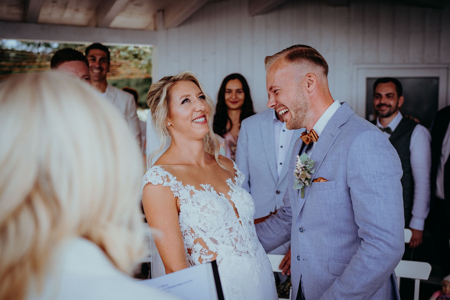 Hochzeit von Ann Sophie & Alex..
#hochzeitsfotos #hochzeitsfotograf #hochzeitsreportage #weddingpics #weddingphotography #brautpaar #brautkleid #lookslikefilm #drohnenfotografie #hochzeitsfotoswürzburg #hochzeitsfotograffrankfurt #hochzeitsfotografiewürzburg
#hochzeitsfotografwürzburg #gettingready #groomsmen #hochzeitsfotosfrankfurt #storytelling #storytellingphotography #eröffnungstanz #firstdance