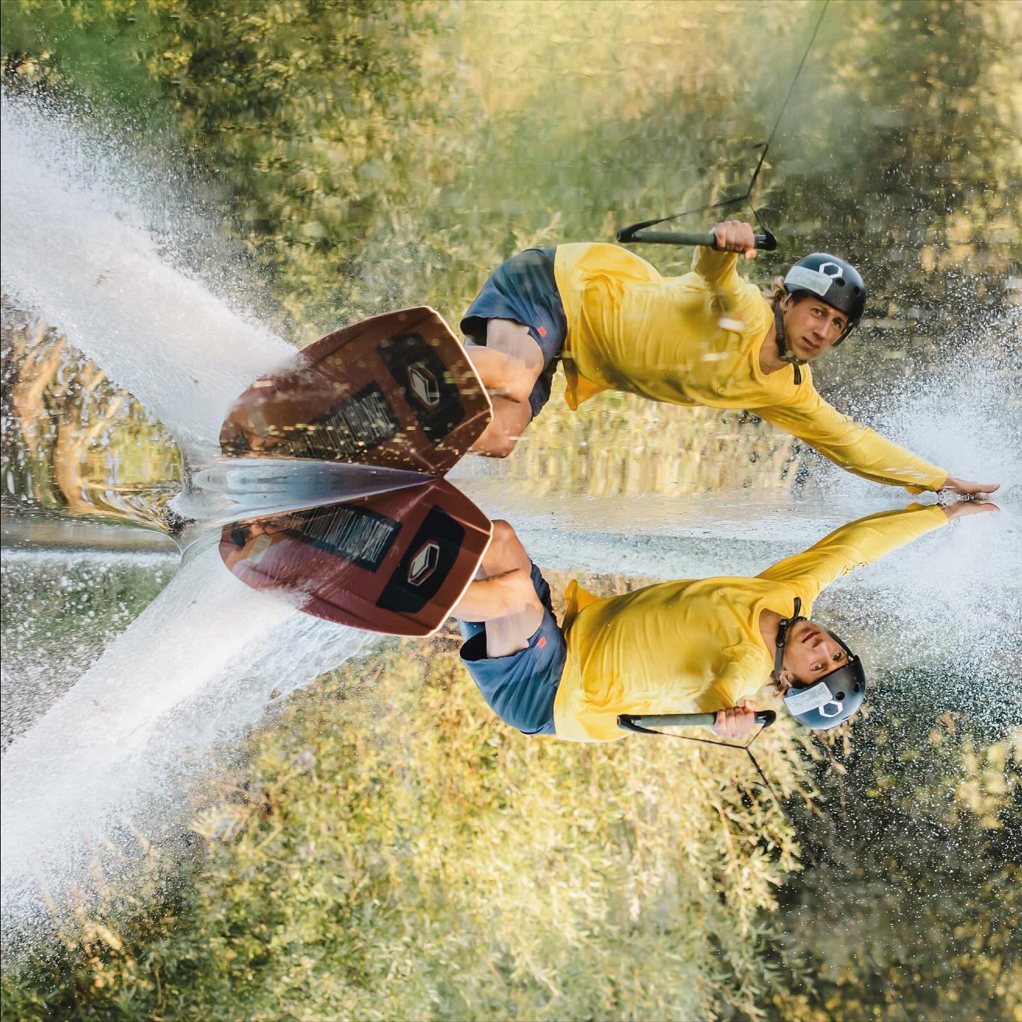 🪞Are we living in a simulation?
Beautiful shot by our favorite photographer @chrislehnert 🤌🏻
@konnildff
@lemonadenormal
#pulledbysculpture