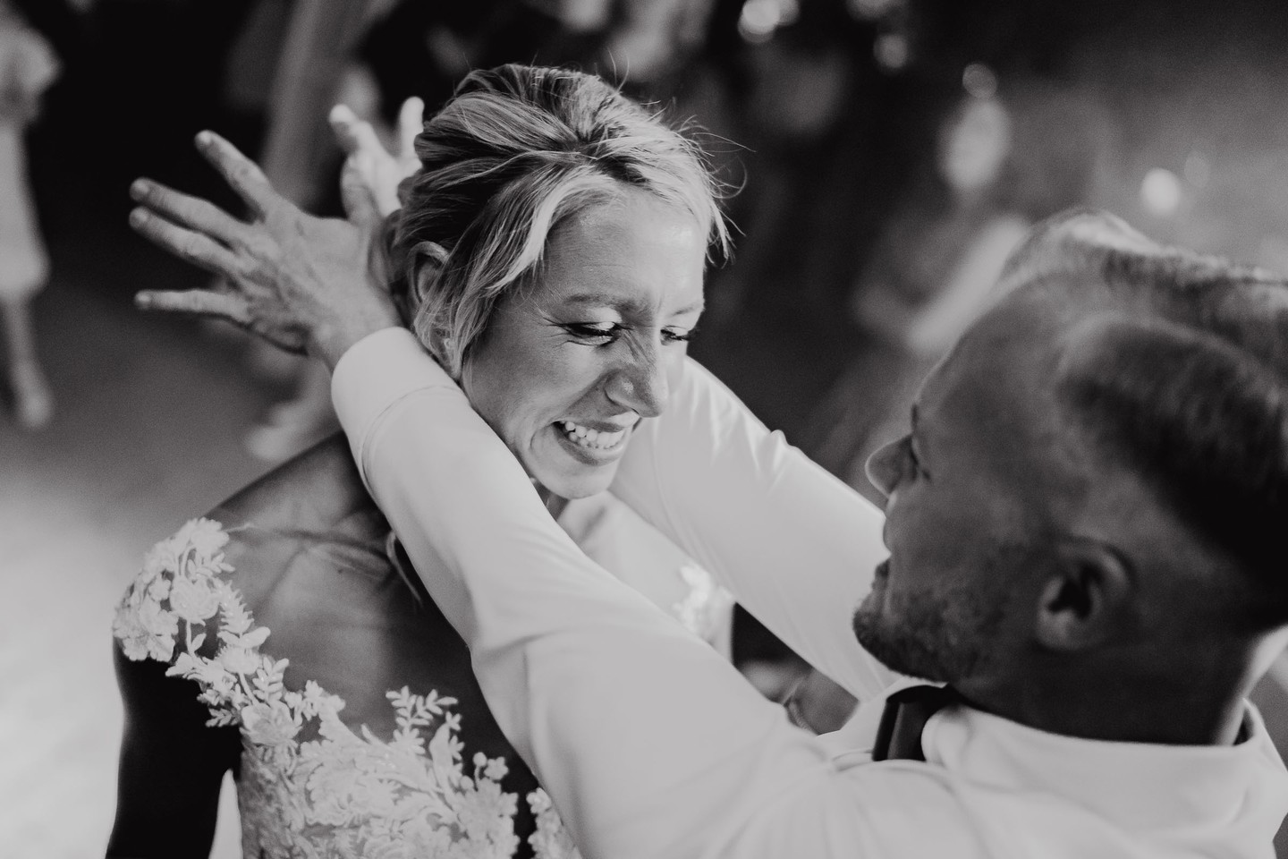 Hochzeit von Ann Sophie & Alex..
Partytime..🔥
#hochzeitsfotos #hochzeitsfotograf #hochzeitsreportage #weddingpics #weddingphotography #brautpaar #brautkleid #lookslikefilm #drohnenfotografie #hochzeitsfotoswürzburg #hochzeitsfotograffrankfurt #hochzeitsfotografiewürzburg
#hochzeitsfotografwürzburg #gettingready #groomsmen #hochzeitsfotosfrankfurt #storytelling #storytellingphotography #eröffnungstanz #firstdance