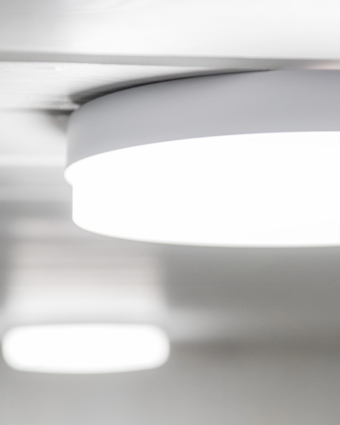 💡
Valaisimien päivitys energiatehokkaisiin LED-valaisimiin sähkösaneerauksen yhteydessä.
@paasiahotommi: 📷