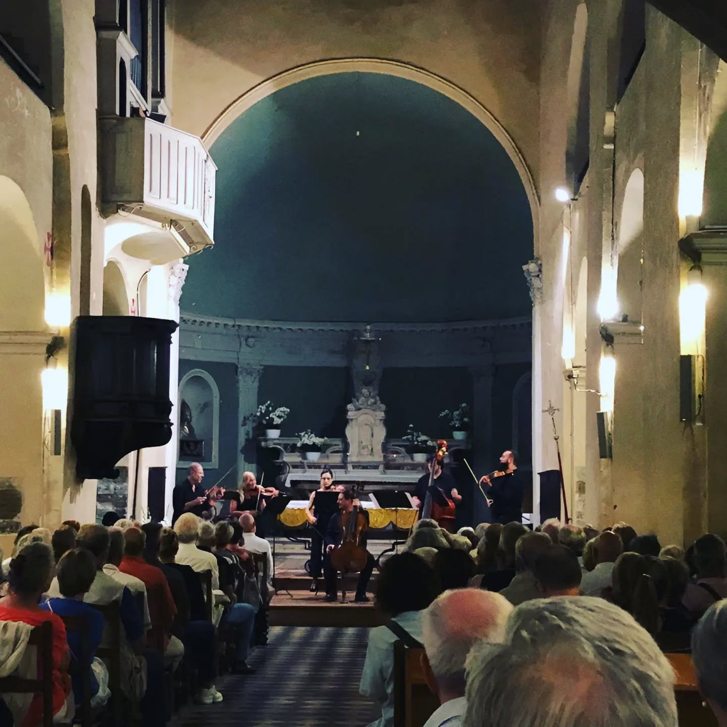 CONCERTS IN FRANCE. Great concerts with Kammerphilharmonie Köln. Tarantella by David Popper arr. for string quintet. Thank you @hayleykbullock