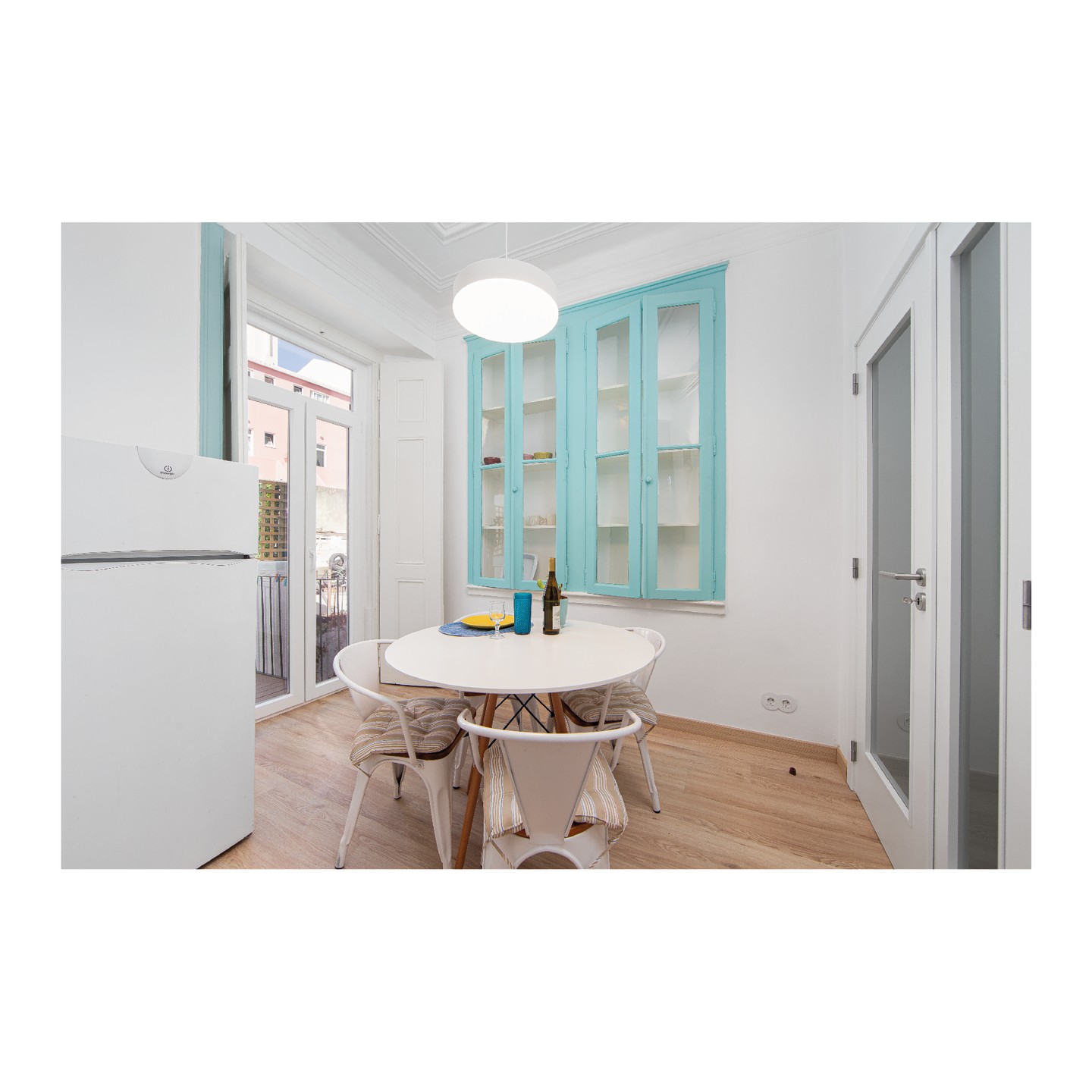 ~ APARTAMENTO EM ARROIOS ~
Remodelação e renovação
Arroios, Lisboa
~ 2023 ~