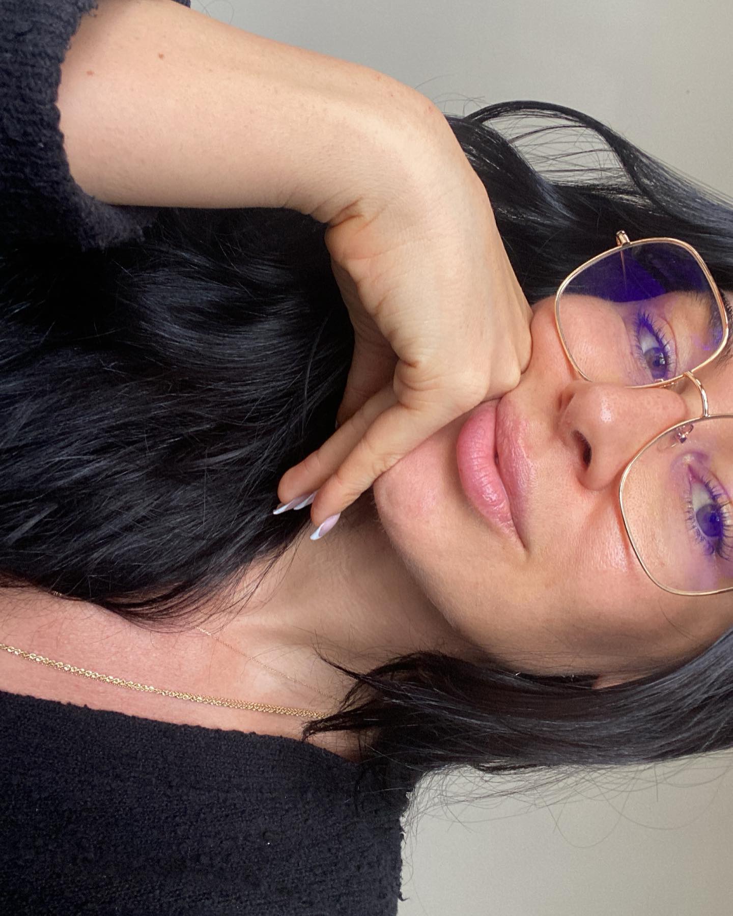 Birthday countdown ♎️ Libra bb thru and thru, & fully in a season of movement, travel, all the beautiful things I can hold: time spent, hand holding, day dreams, conversations with depth, meaningful work, more meditations, heart felt words, and writing live letters (but that one is all the time) 💌