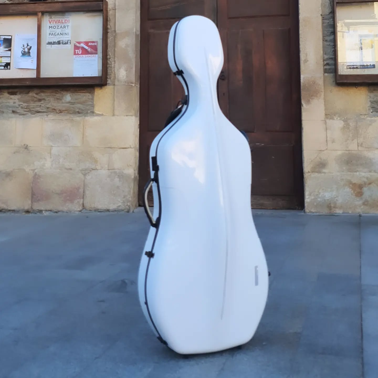 Villafranca del Bierzo. Theatro Historico. Voll ausverkauft. Kammerphilharmonie Köln