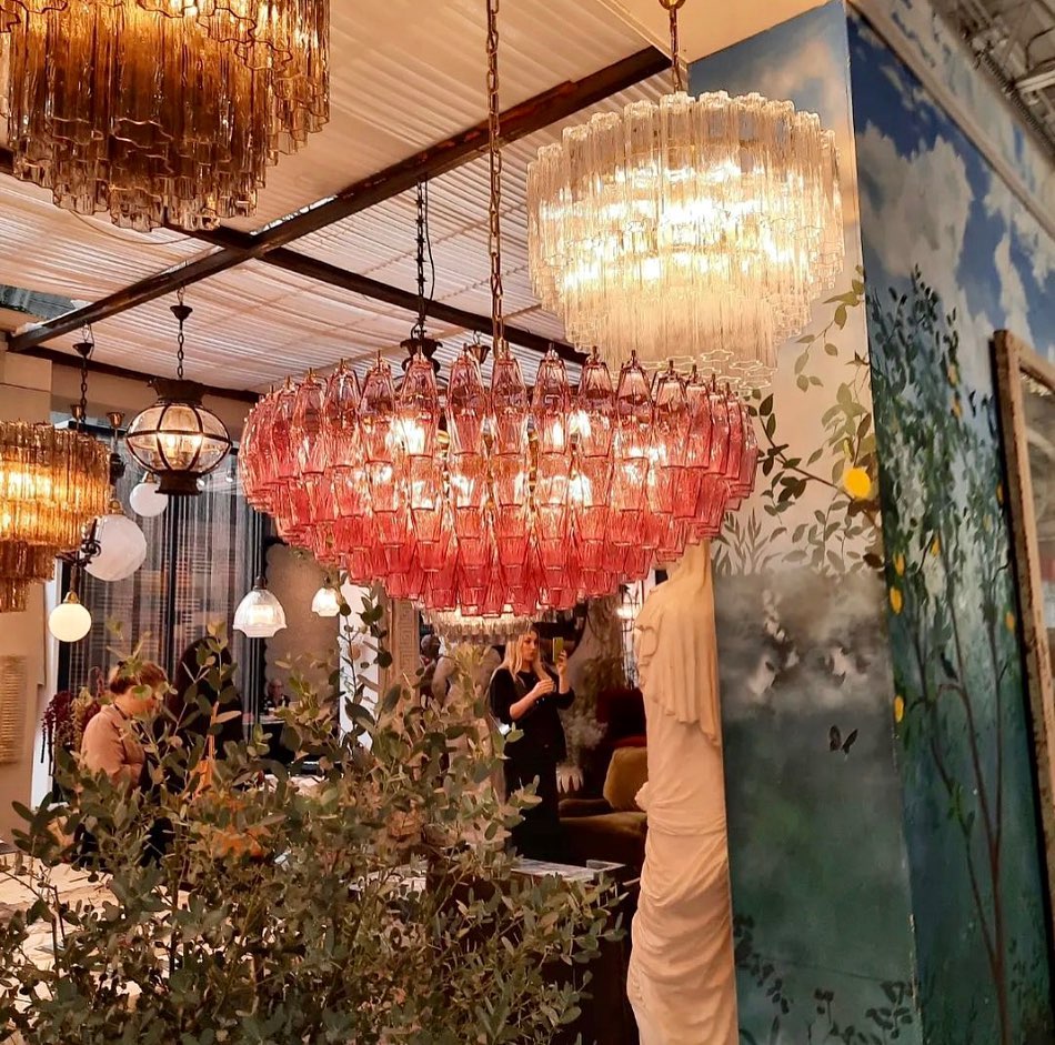 Sadly, I can’t make it to Decorex this week, but couldn’t resist posting a few images from one of the biggest events of the interiors calendar.
Here are some of the brands that would have been top of my list to visit if I’d been there in person this week…
@tinkerandtallulah
@linwood_fabric
@pookylights
@woodchipandmagnolia
@curiousastudio
@neptunehomeofficial
@sedilia_london
Wishing everyone a brilliant #decorex2023 🙌
#interiorswriter #propertywriter #copywriter #interiorsjournalist #contentwriter #copywriting #interiorscopywriter #interiordesign #designinspo #interiorinspo #interiors #luxuryinteriordesign
#interiorsblog #homeinteriors #homeinspiration #boldinteriors #colourmyhome #ihavethisthingwithcolour