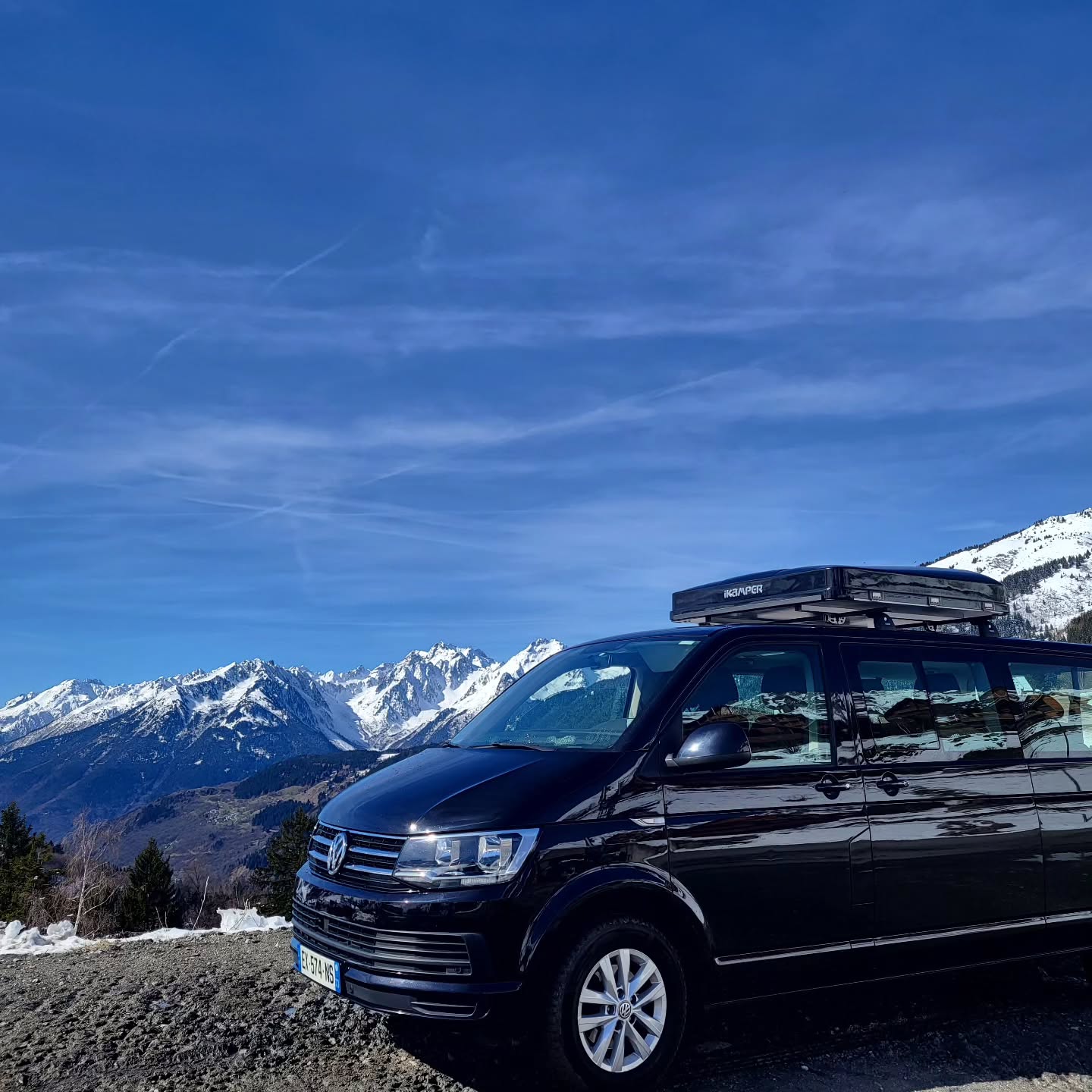 L'hiver s'installe 🥶 le Caravelle se transforme en minibus 9 places pour vous accompagner aux sports d'hiver ⛷️
#4seasonsvan #locationvanaménagé #minibus9places #caravelle #sejourauski #sportsdhiver