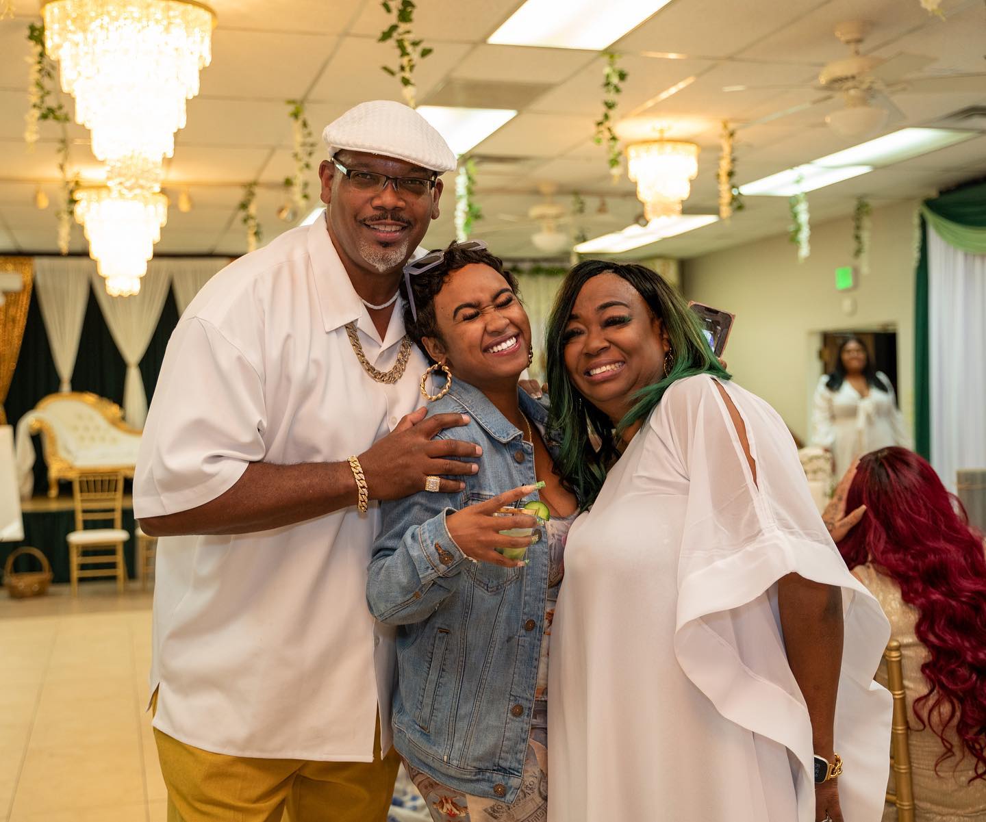 Family Over Everything 🤍
#familyphotography
#familyphotographer
#family
#professionalphotographer
#professionalphotography
#photography
#photographer
#photooftheday
#familypictures
#babyshower
#eventphotographer
#eventphotography
#sony
#californiaphotographer